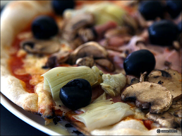 Pizza Capricciosa en Vapiano - Vapiano - Mall Parque Arauco