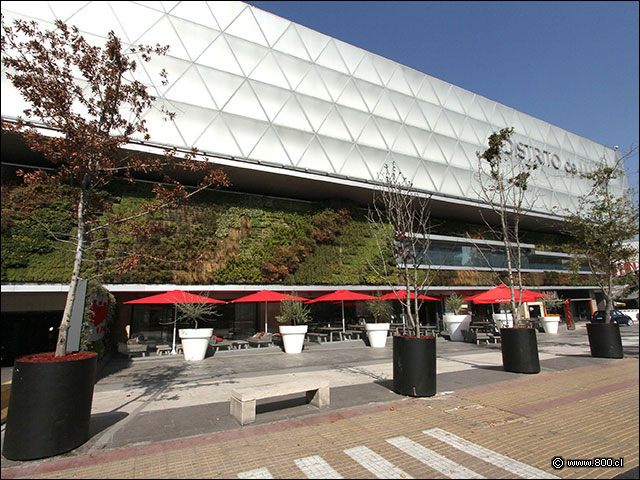 Vista poniente de la fachada de Vapiano en el Parque Arauco - Vapiano (Mall Parque Arauco)