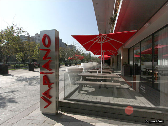 Mesas en la teraza - Vapiano - Mall Parque Arauco