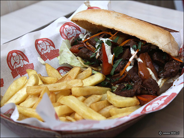 Sndwich de Lomo Saltado - El Taita Peruano