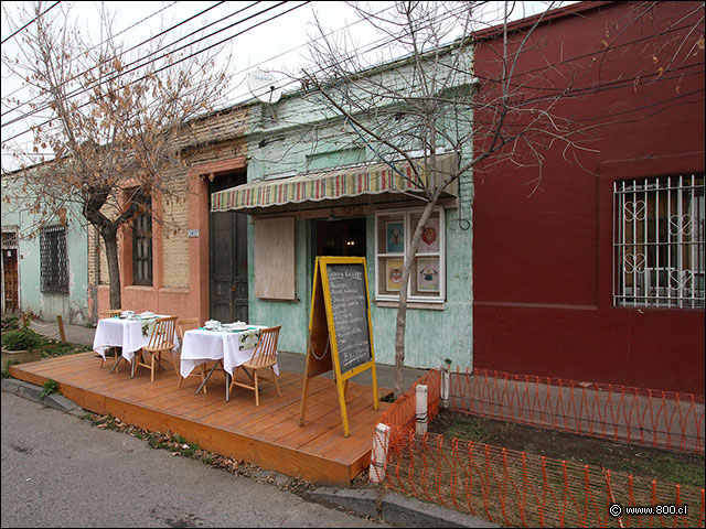 Fachada de La Sopera en calle Girardi - La Sopera