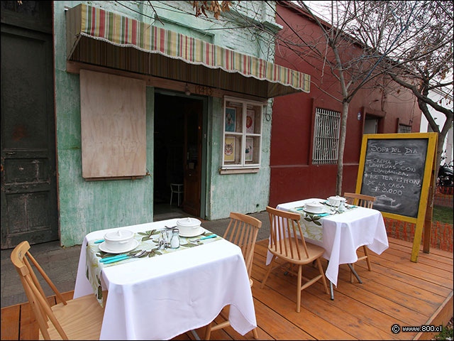 Fachada de La Sopera en calle Girardi - La Sopera
