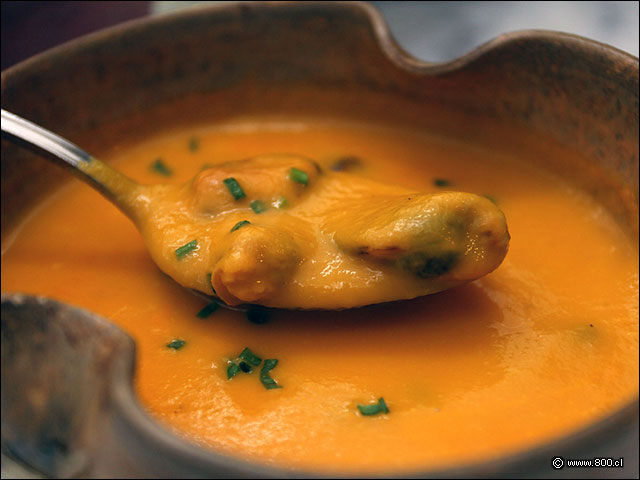 Crema de zapallo y choritos - Le Flaubert