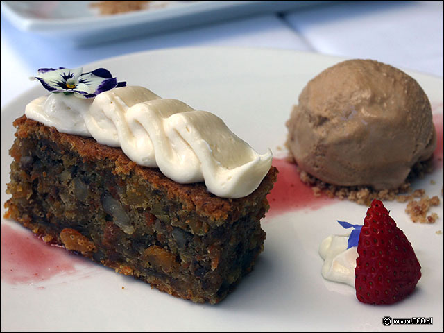 Carrotcake con helado de butterscotch - Carnal Prime