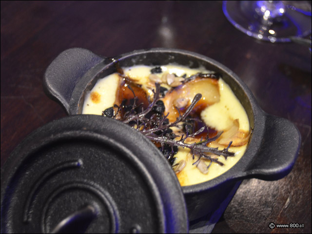 Asado de Tira al pino con espuma de pastelera - Casa Esmeralda