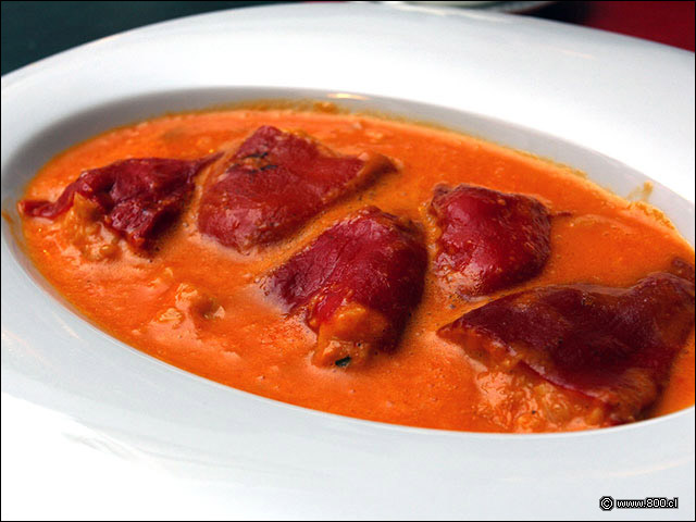 Pimientos de Piquillo rellenos de Rabo - La Bodeguilla de Cristbal