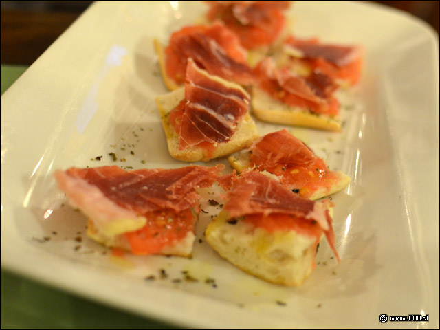 Pantumaca con Jamón Serrano en Taberna Andaluza Córdoba - Taberna Andaluza Crdoba