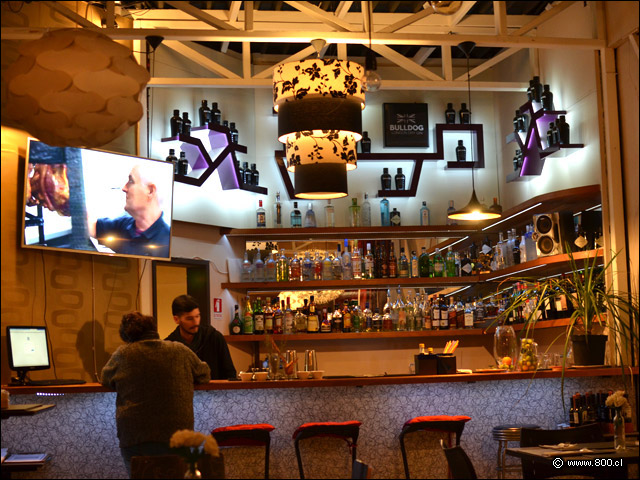 La barra de Barandales - Barandales