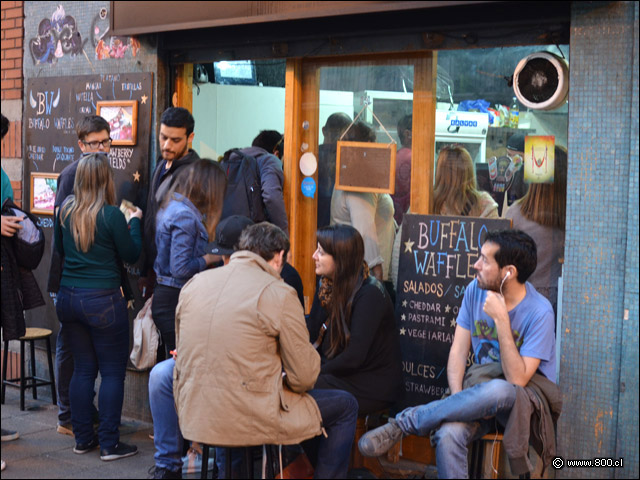 Exterior de Buffalo Waffles Merced - Buffalo Waffles (Merced)