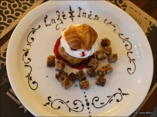 Profiterol de Postre en el menú de Inés Arte Café - Ins Arte Caf