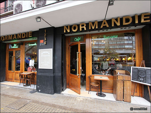 Fachada y entrada Normandie - Normandie Restaurant