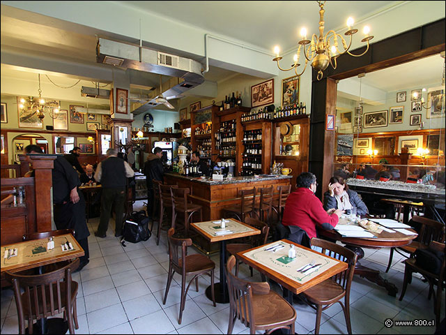 El afrancesado saln interior del Normandie en Providencia - Normandie Restaurant