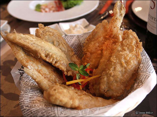 Pejerreyes fritos montados al formato gringo - Carneros