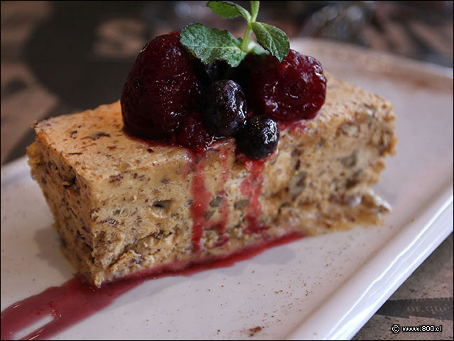 Turr�n de L�cuma con frutos del bosque - Carneros