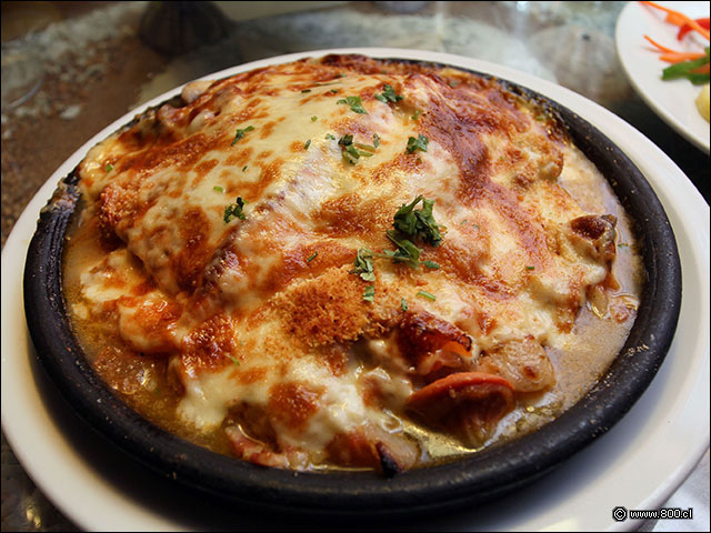 Cancato de Salmn, pescado relleno de longanizas y tomate gratinado con queso - Don Gaviota El Roble (Recoleta)