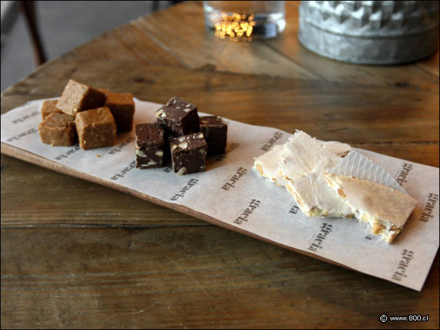 Degustaci�n de turrones, uno de los postres de Gracia - Gracia Tapas & Bar