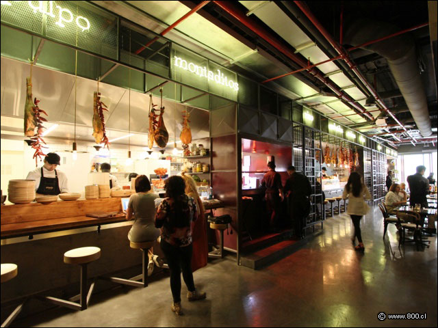 Vista hacia la barra  - Gracia Tapas & Bar