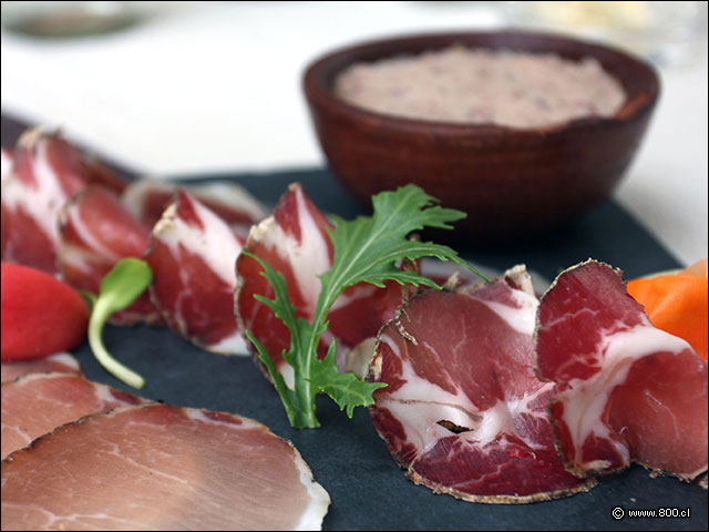 LAs vetas de grasa de la Coppa de Cerdo - La Misi�n