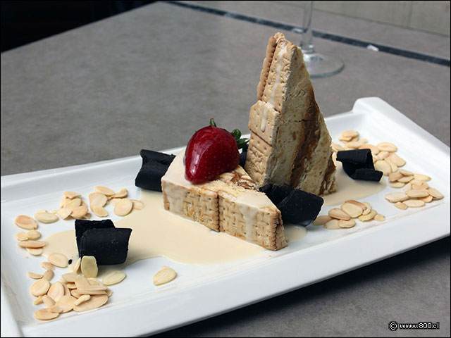 Postre de galletas de vino - Le Due Torri - BordeRo