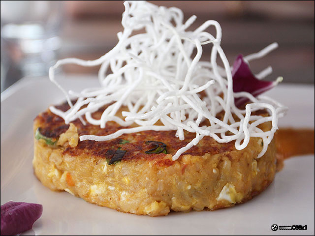 Tacu chifa, croqueta de arroz chaufa frito Restaurante Sabor y Aroma Fotos de Platos
