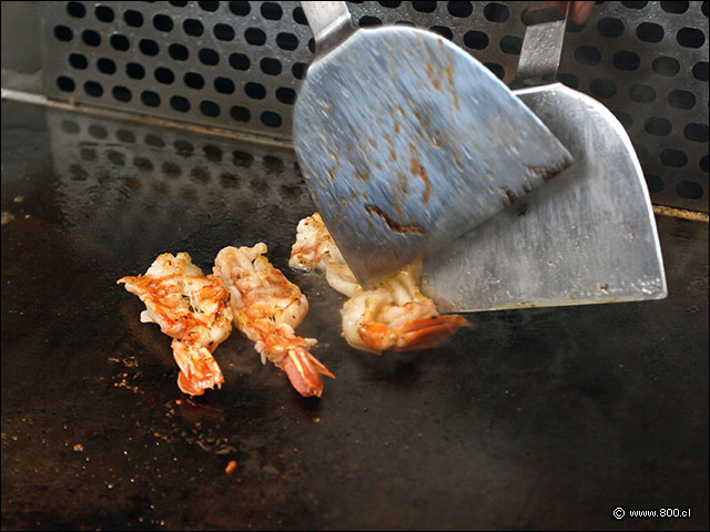 Camarones ecuatorianos en plancha Teppanyaki - Sabor y Aroma