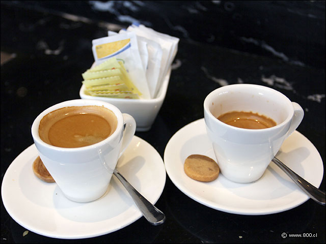 Café espresso y ristretto Restaurante Sabor y Aroma Fotos de Platos