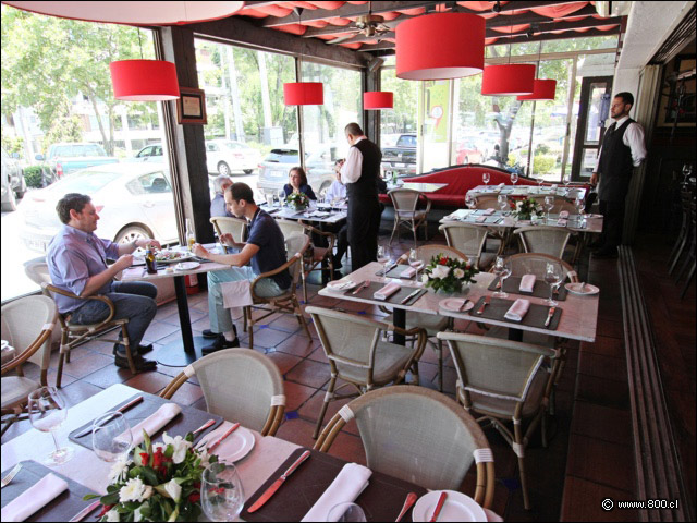  - Cascade Bistr Caf - BordeRo