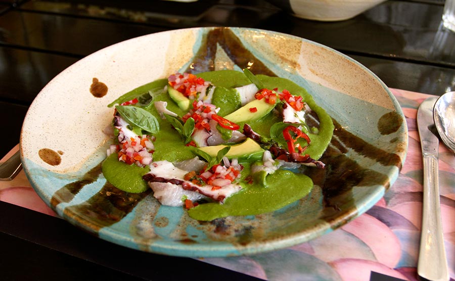 Tiradito de Pulpo - La Mar (Cebichera)