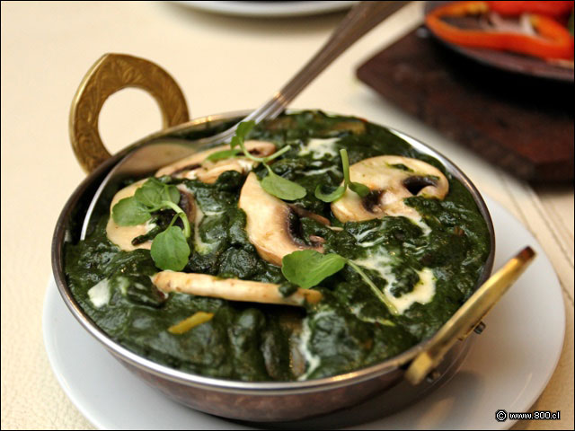 Saag Mushroom