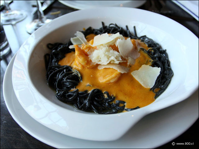 Pasta con tinta de calmara