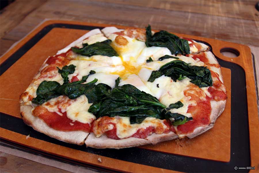 Pizza a la Parrilla - Patio Webber