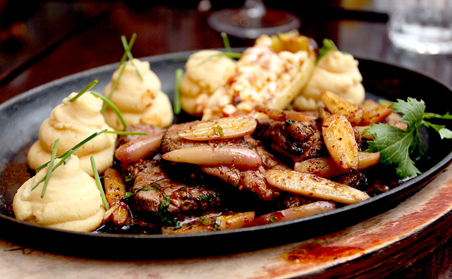 Filetitos al pilpil de merken con piones araucanos - Mulato Restaurant