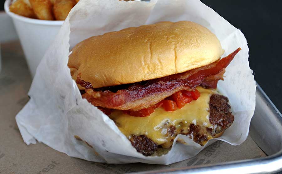 Red Burger. - Streat Burger (Parque Arauco)