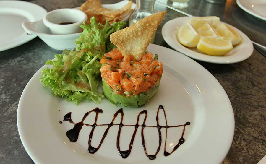 Tártaro de Salmón con Palta