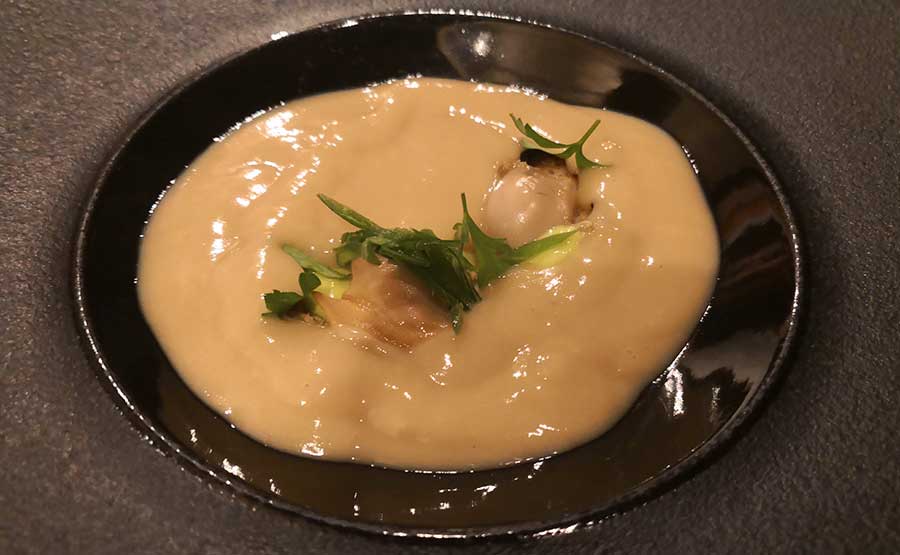 Crema de almejas - Verso Restaurante Valparaíso