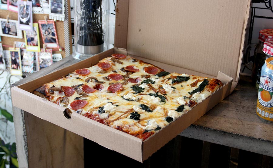 Pizzas Sonny Salamini y Henry Cotta