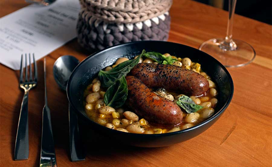 Porotos con longaniza ahumada