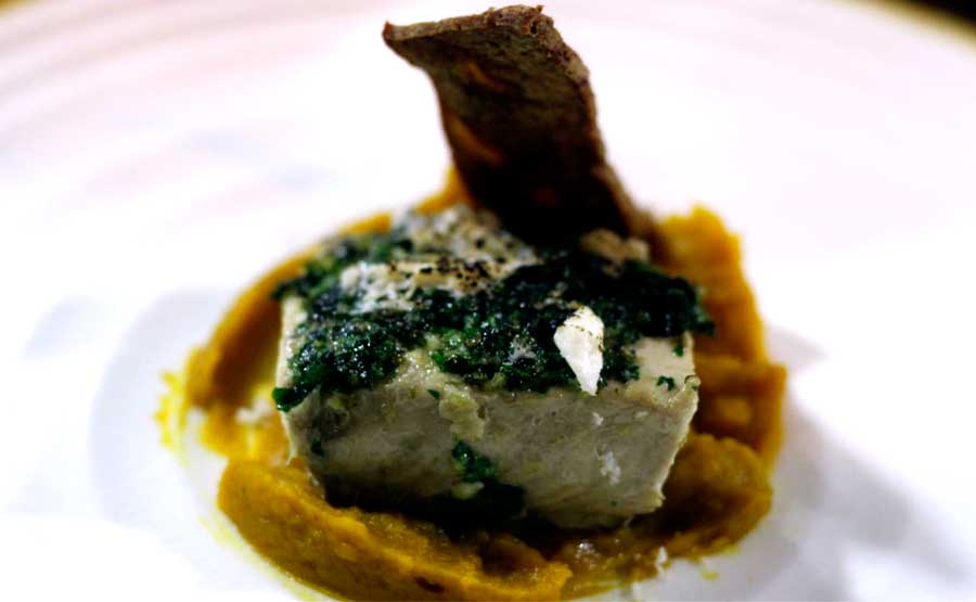 Pescado con puré de zapallo camote y naranja