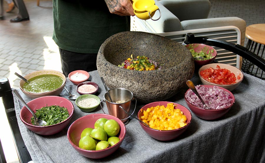 Guacamole en mesa