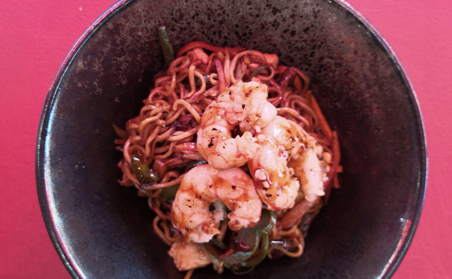 Yakisoba mar y tierra 