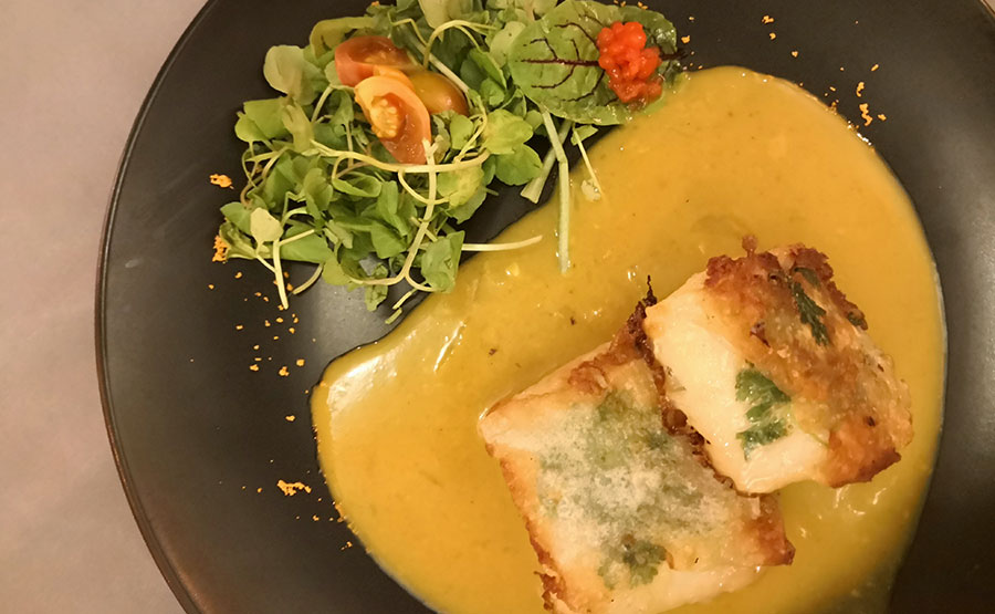 Filete de Merluza envuelto en hoja de arroz crujiente