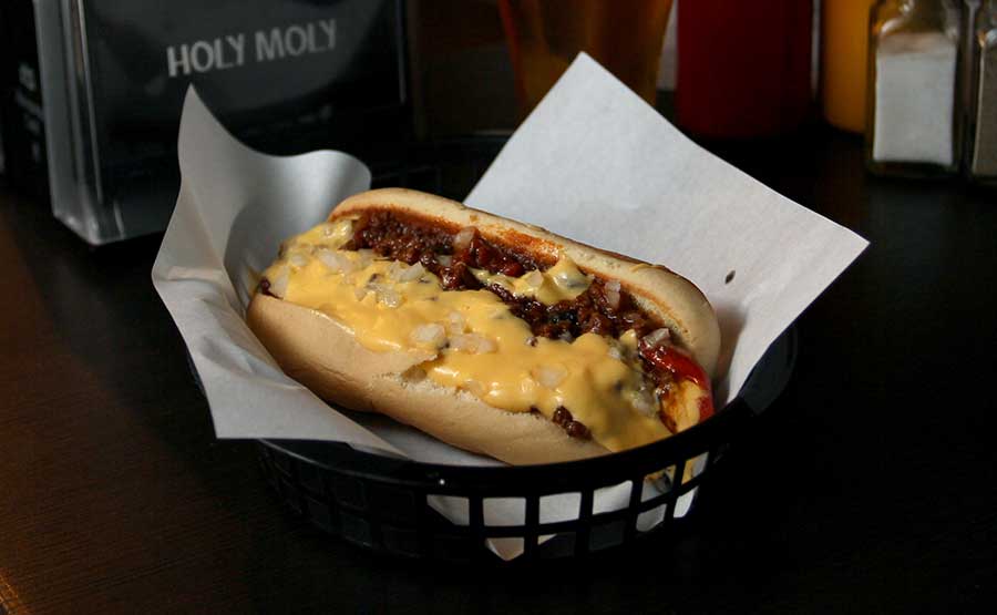 Hot Dog - Holy Moly Lastarria