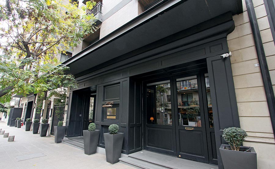 Fachada del Restaurante del Hotel The Singular en barrio Lastarria