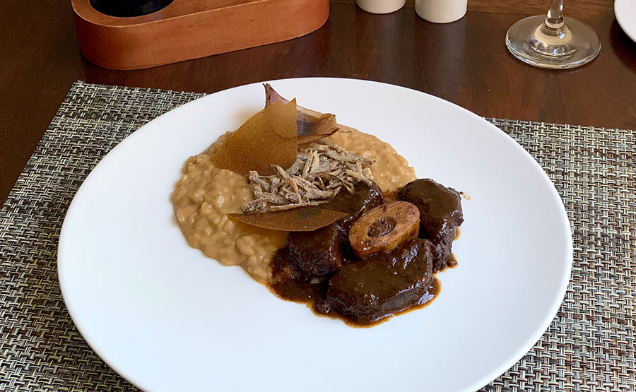 Osobuco y risotto de hongos - La Vendimia