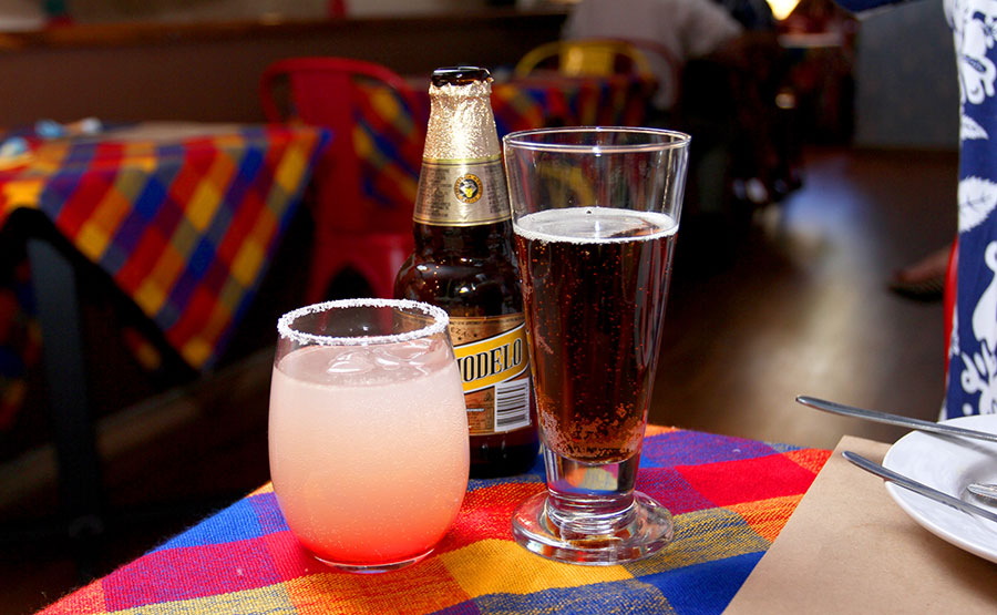Cócteles y cervezas de El Zócalo