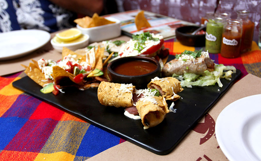 Flautas en formato Montadito - El Zócalo - Providencia (El Salvador)