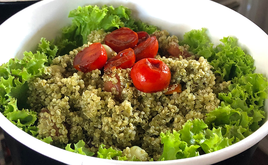 Ensalada de Quinoa al Pesto con Vegetales - Rocoto Delivery (Providencia)