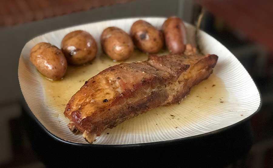 Costillar al Horno con papas Semilla Salteadas