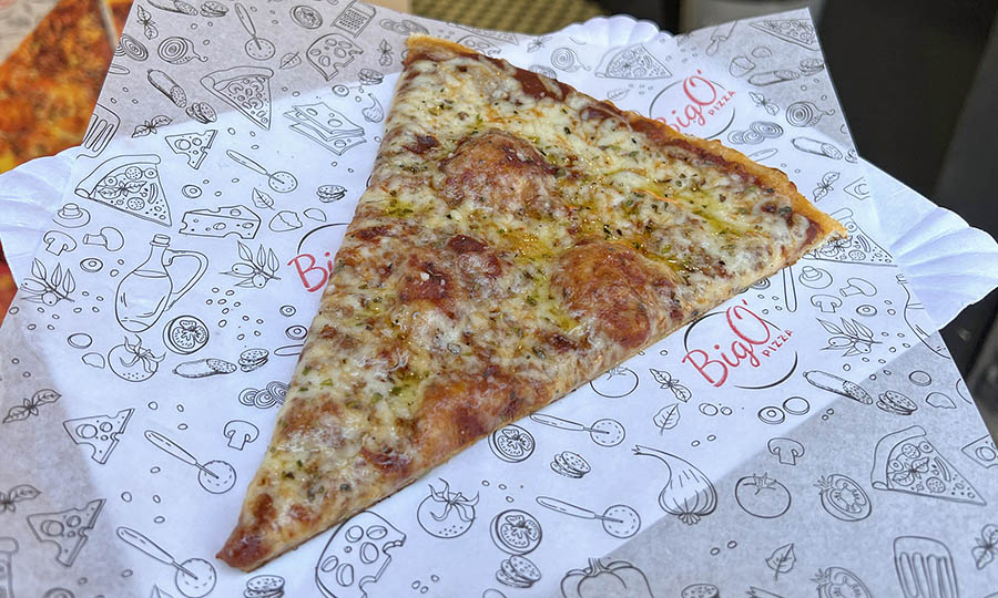 Pizza al corte de queso - Big O Pizza