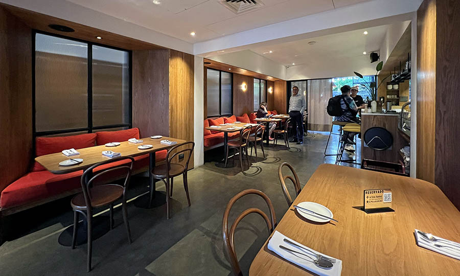 Saln interior de La Mesa Restaurant - La Mesa Restaurant